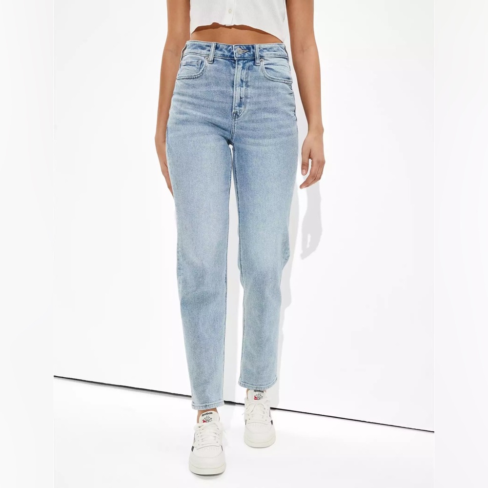 American Eagle Stretch Mom Straight Jean